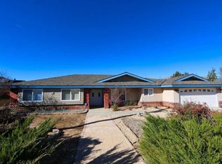 21711 Brook Dr, Tehachapi, CA 93561
