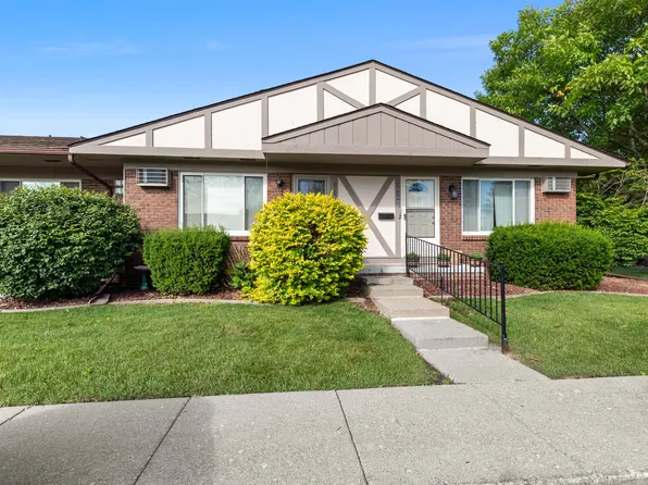 25352 Potomac Dr Unit 7, South Lyon, MI 48178