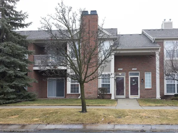 15402 Cornell Dr, Clinton Township, MI 48038