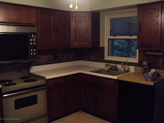 5th image of 21 Monmouth Lane #B
