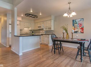 2215 Daybreak Ct, Anchorage, AK 99501