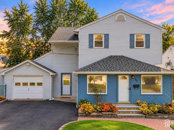 26 Dayton Rd, Parsippany, NJ 07054