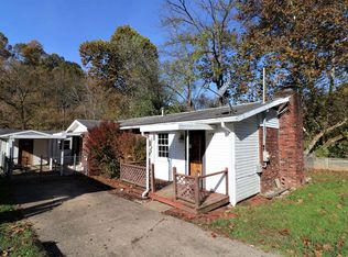 1792 Glenwood Rd, Milton, WV 25541