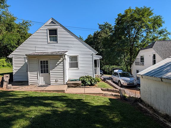 2nd image of 38 Ridge Ave
