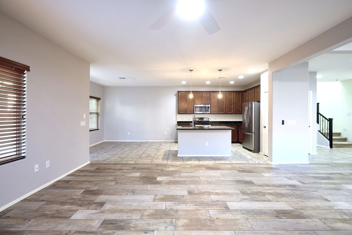 next background image