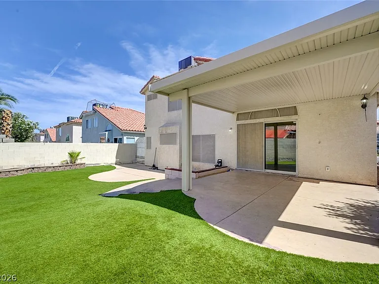 8752 Raindrop Canyon Ave — Photo 44