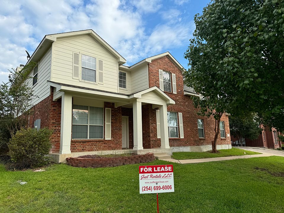 1st image of 410 Cattail Cir