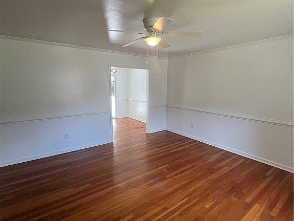 5th image of 3504 Sussex Dr