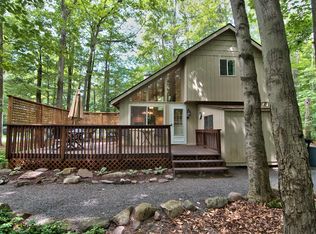 5477 Woodland Ave, Pocono Pines, PA 18350