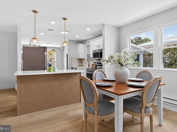 5th image of 25 Churchill Rd