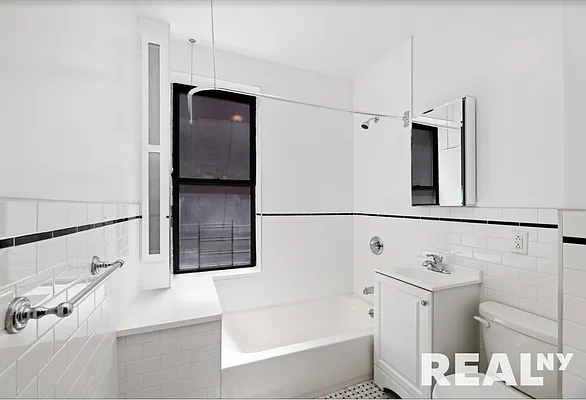 Rented by REAL New York | media 10