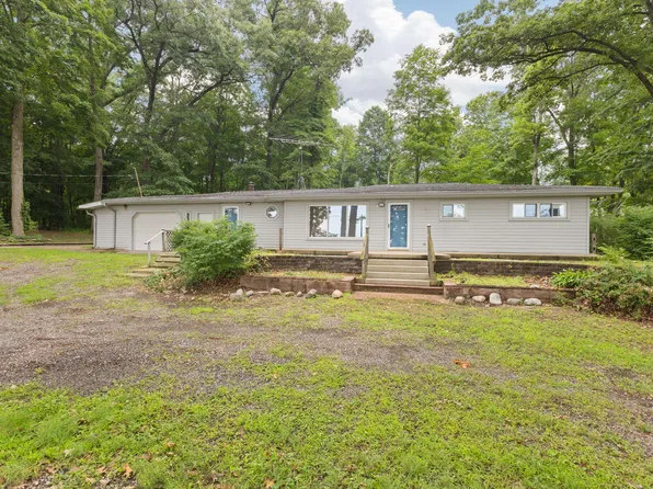 4396 Holloway Rd, Adrian, MI 49221