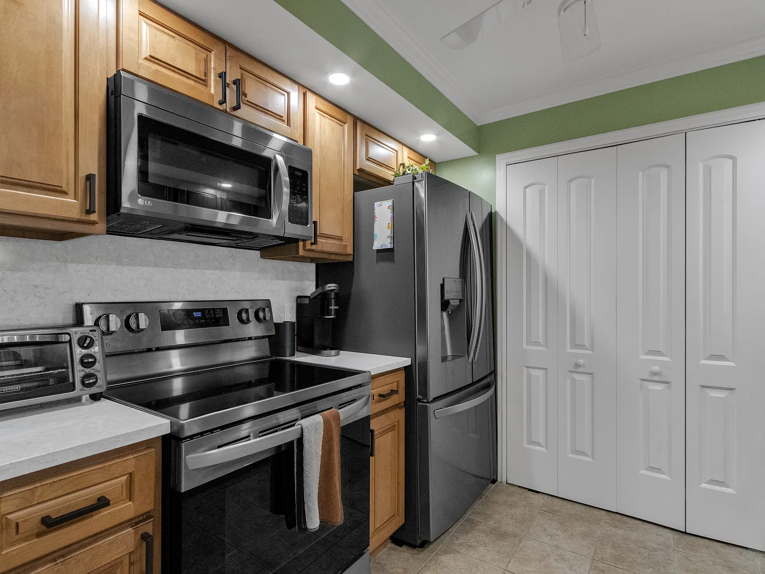 2 bed, 1188 sqft, $3,900 — Photo 2