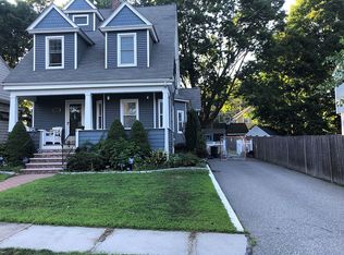 28 Glen Rd, Reading, MA 01867