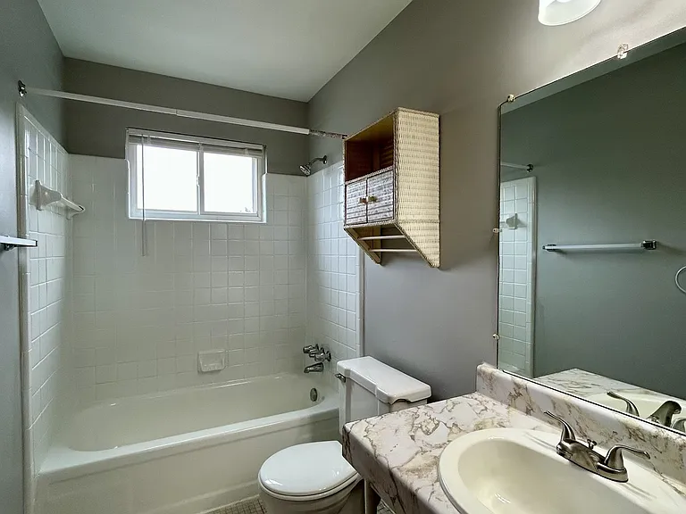1778 Oak St — Photo 10