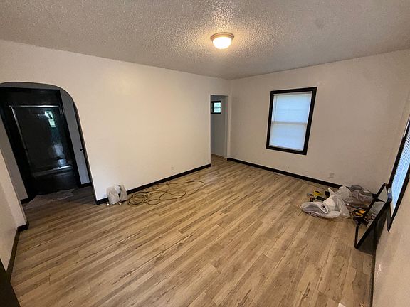 4th image of 1618 Green St