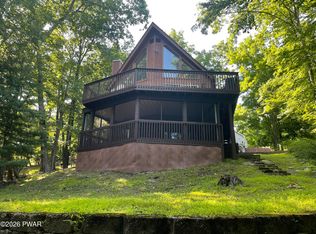 100 Kiel Ln, Dingmans Ferry, PA 18328