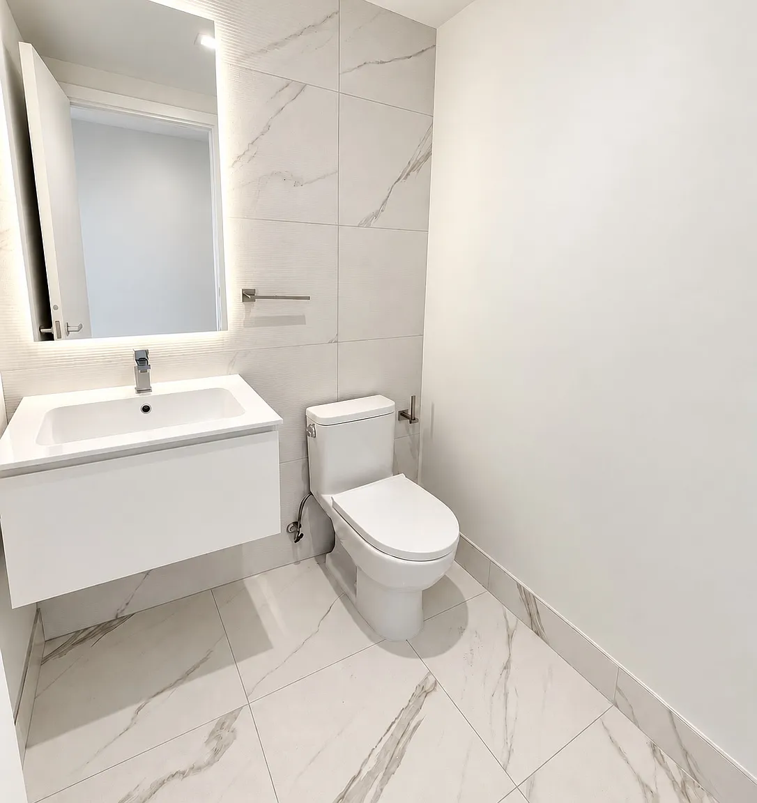 2 bed, 2.5 bath, 1389 sqft, $4,750 — Photo 4