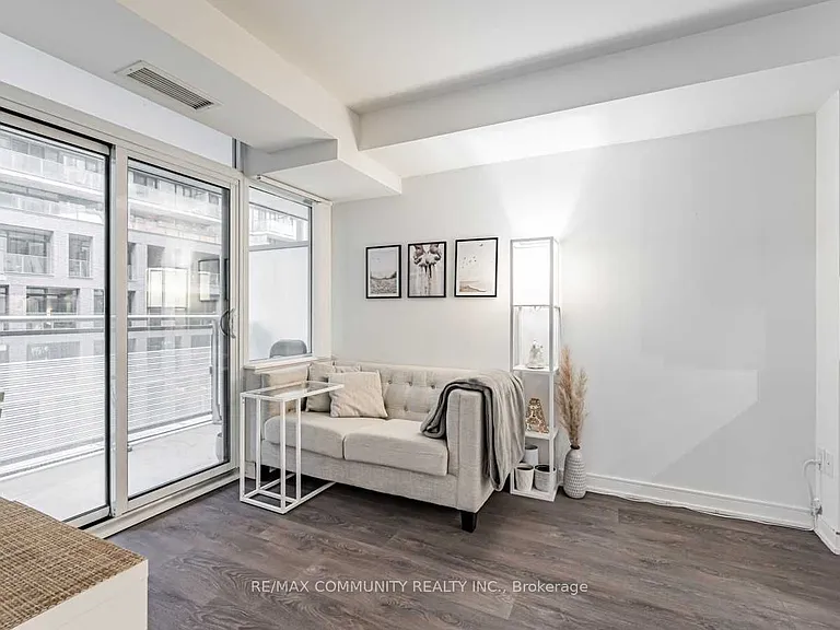525 Adelaide St W #631 — Photo 15