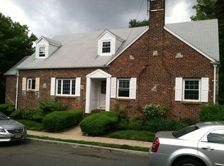 374 Lafayette Ave, Cliffside Park, NJ 07010