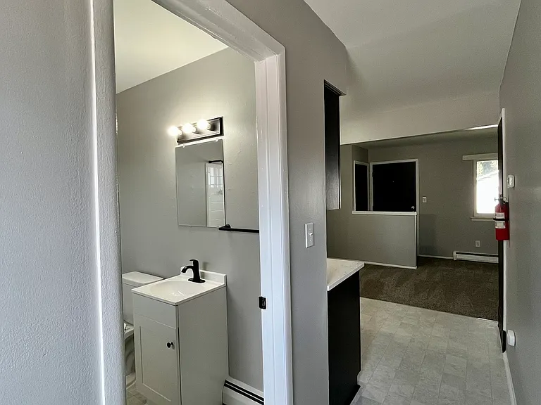 4059 Longtin Ave — Photo 9