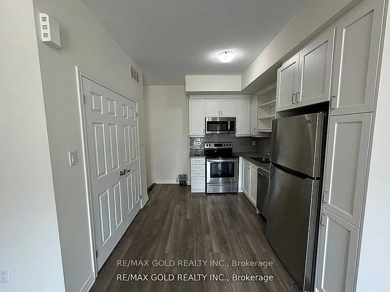 2 bed, $2,400 — Photo 4