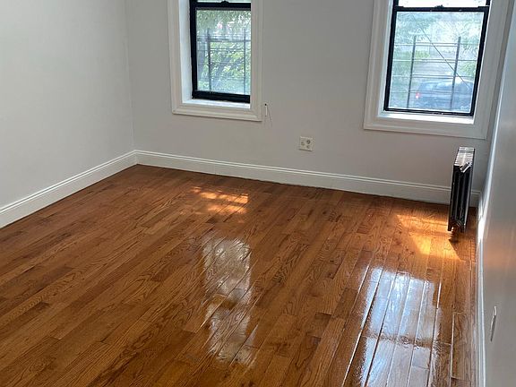 3rd image of 864 E 149th St APT B