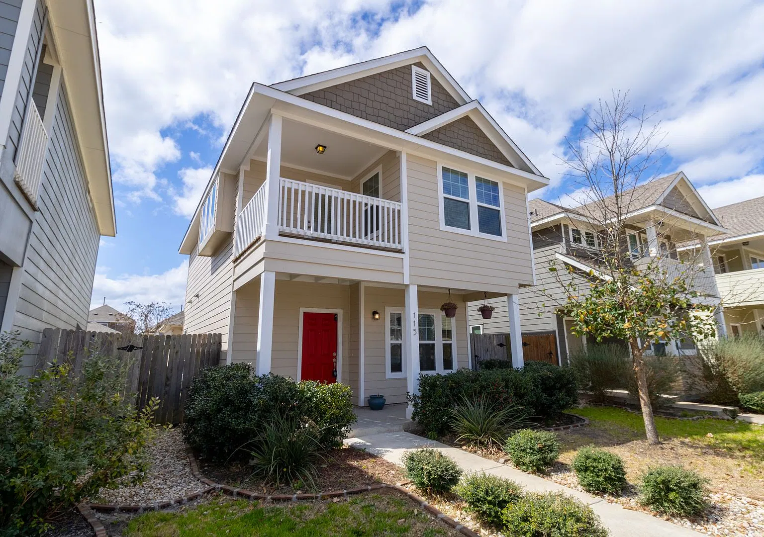Stunning 3 bed 2.5 bath in San Marcos! — Photo 1