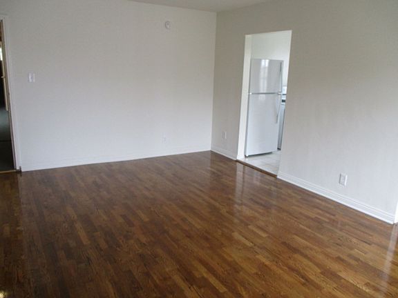 5th image of 530 Glenrock Ave #20