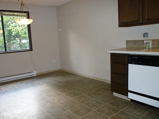 Kitchen Eating Area
