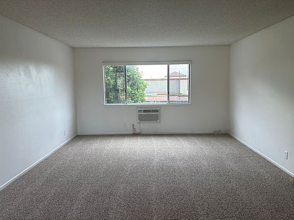 2nd image of 8011 Bright Ave APT 6