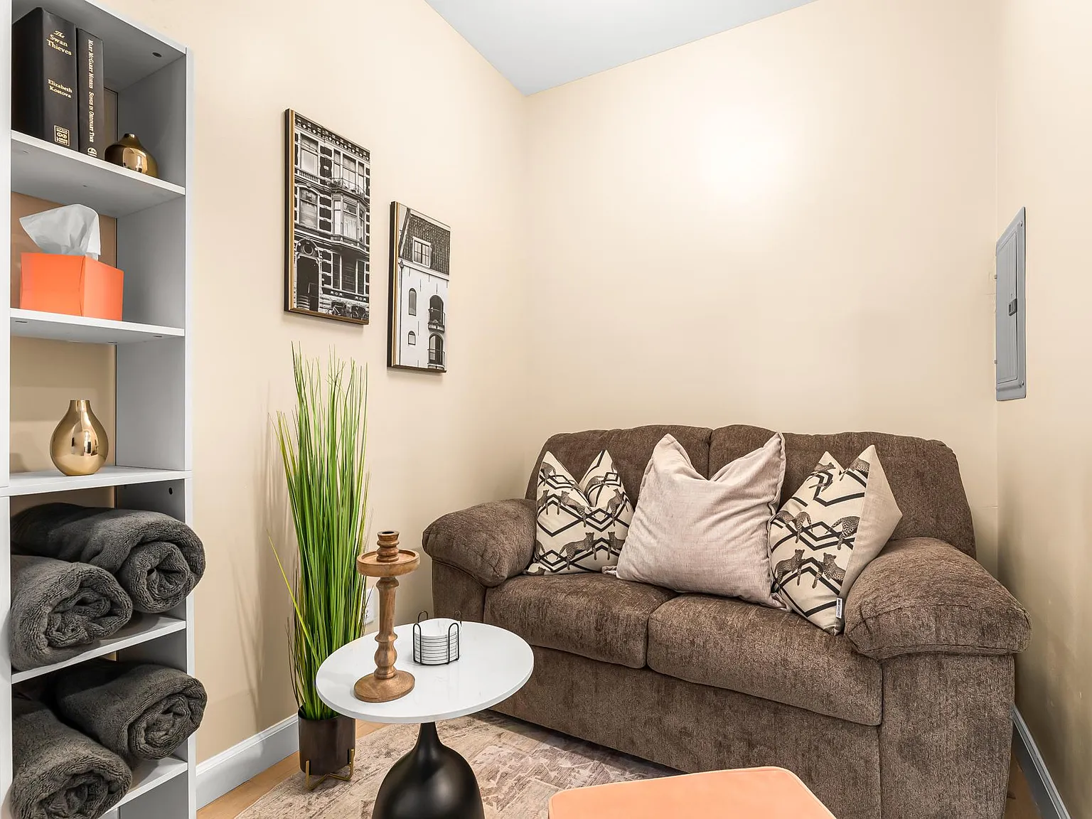 Studio, 450 sqft, $2,200 — Photo 4