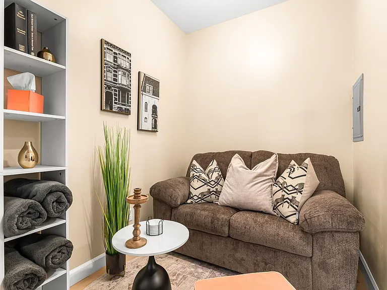 295 Euclid St #3 — Photo 4