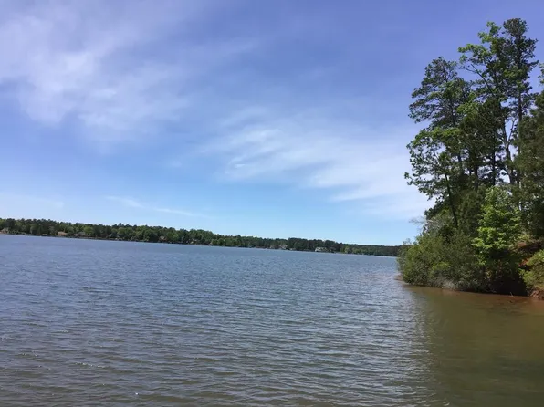 9 Summerset Bay Dr, Cross Hill, SC 29332