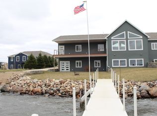 34715 Island View Ln, Emmetsburg, IA 50536