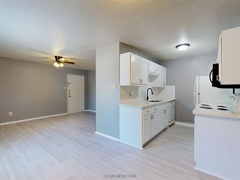 1524 Pine Ridge Dr #B — Photo 8