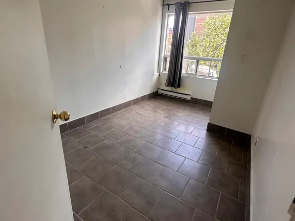 120 Spencer Ave #5, Toronto, ON M6K 2J6