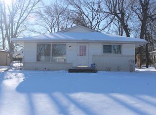 6601 W Leroy Ave, Greenfield, WI 53220