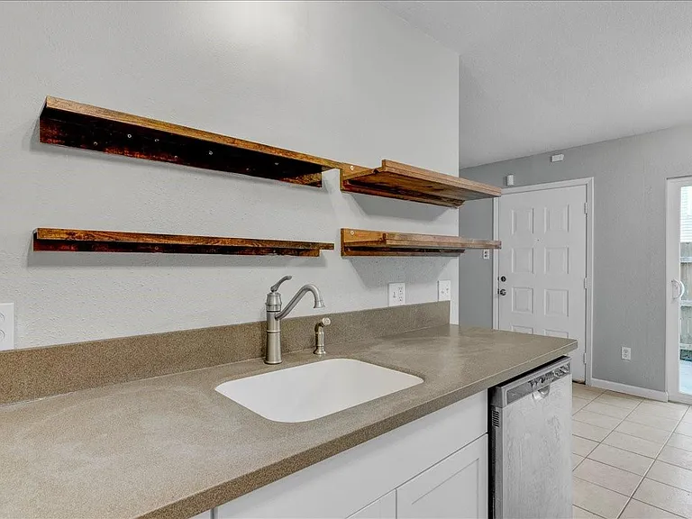 968 Park Meadow Dr — Photo 8