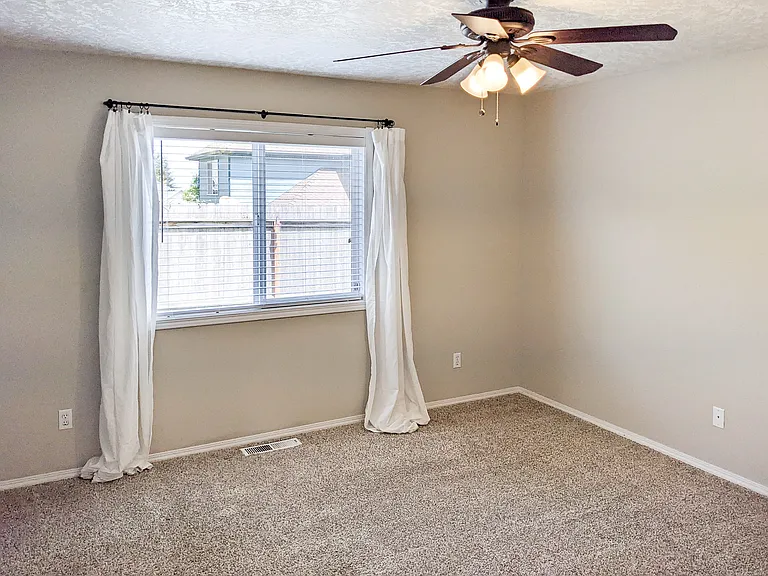 5500 Doogan Ct SE — Photo 13