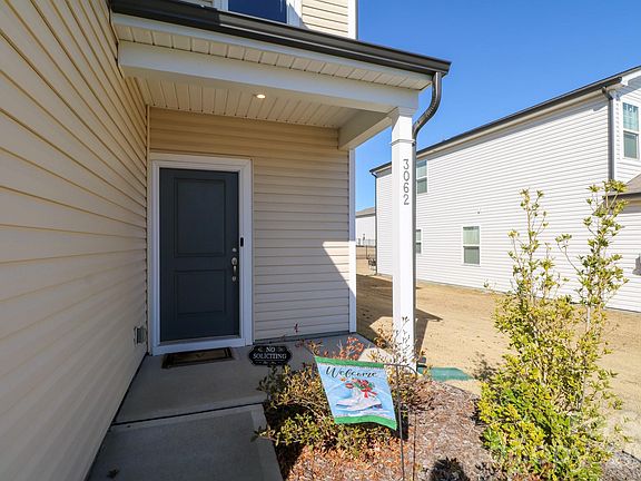 2nd image of 3062 Langhorne Ave