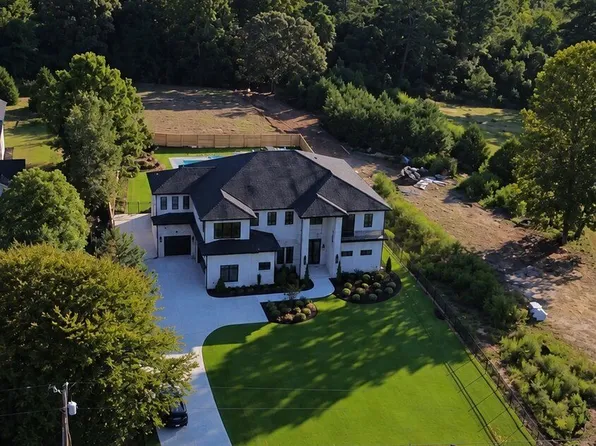 3425 Thompson Mill Rd, Buford, GA 30519