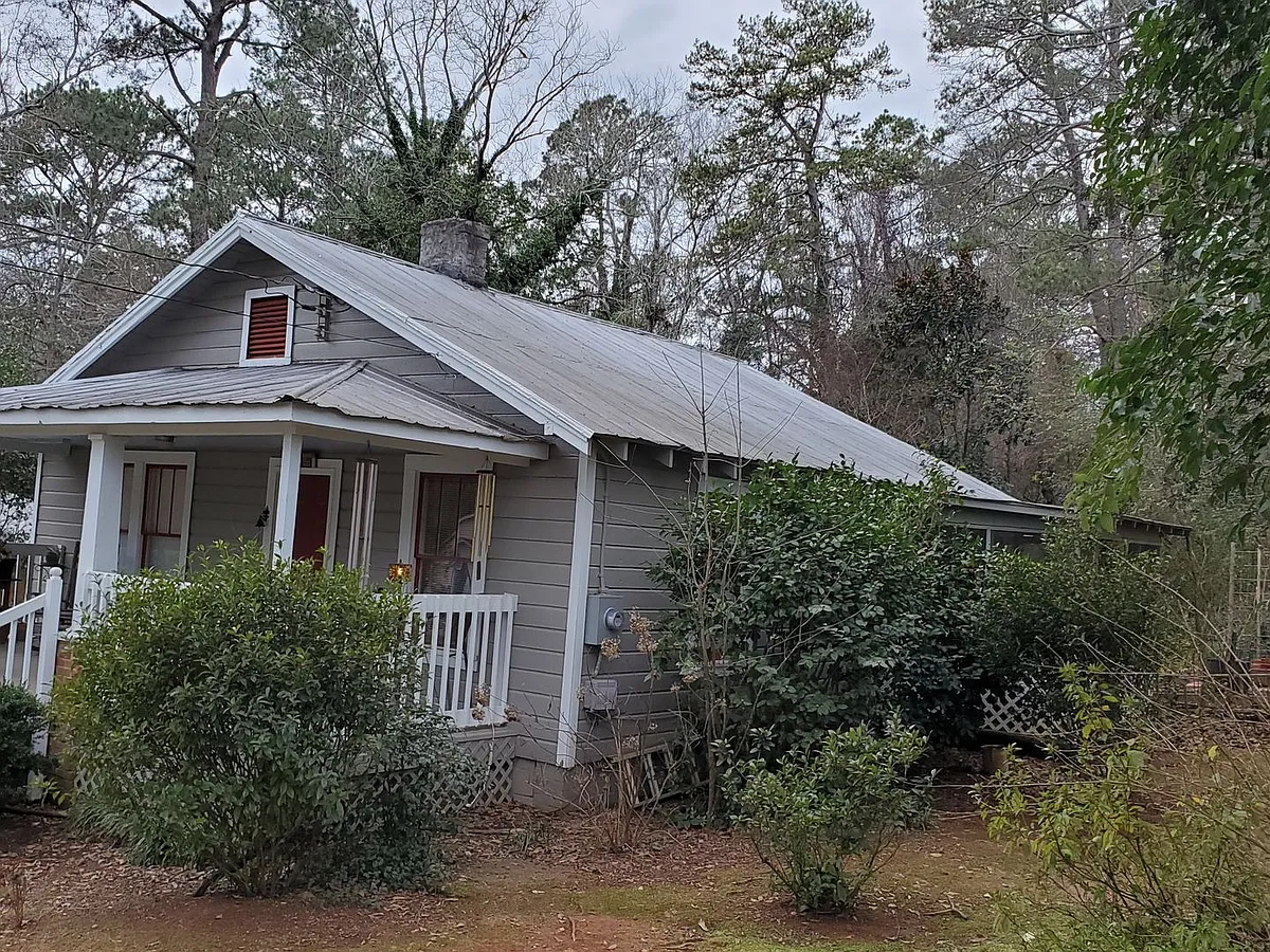 Building Photo - 220 Johnson Dr