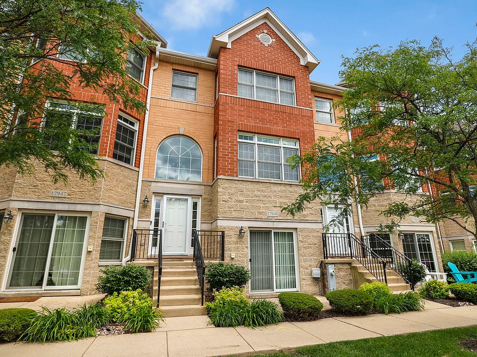 1st image of 17949 Fountain Cir