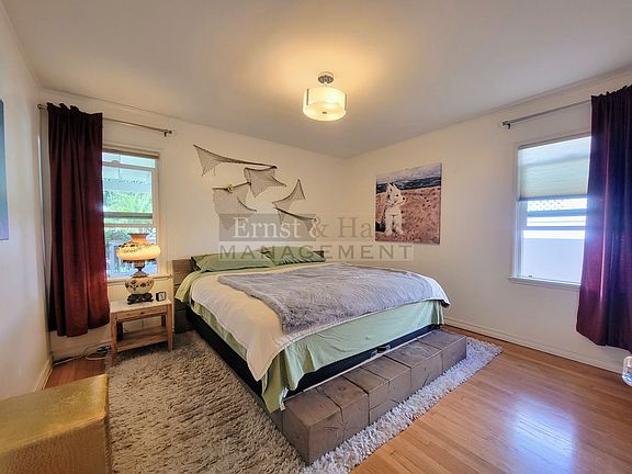 3rd image of 3521 Gardenia Ave