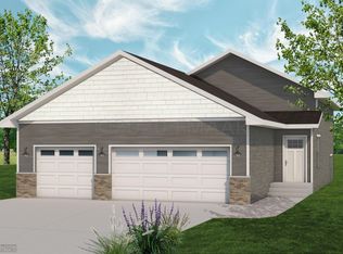 407 7th St, Horace, ND 58047