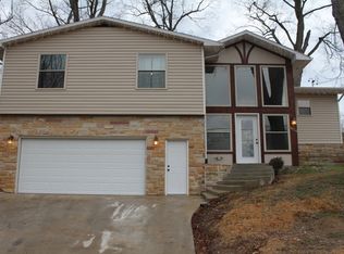 1628 Tina Dr, Murphysboro, IL 62966