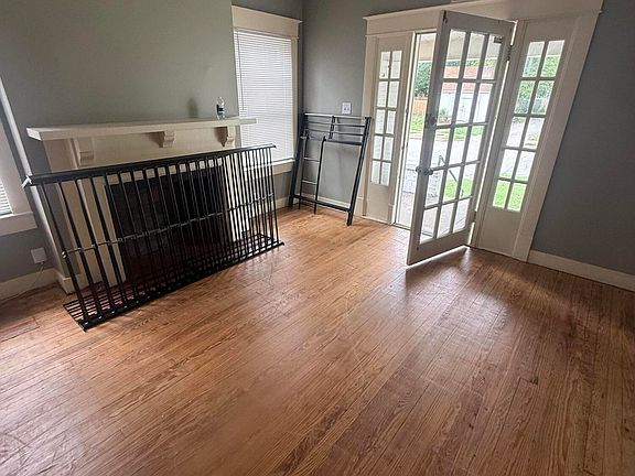 2nd image of 112 E Woodlawn Ave APT 3