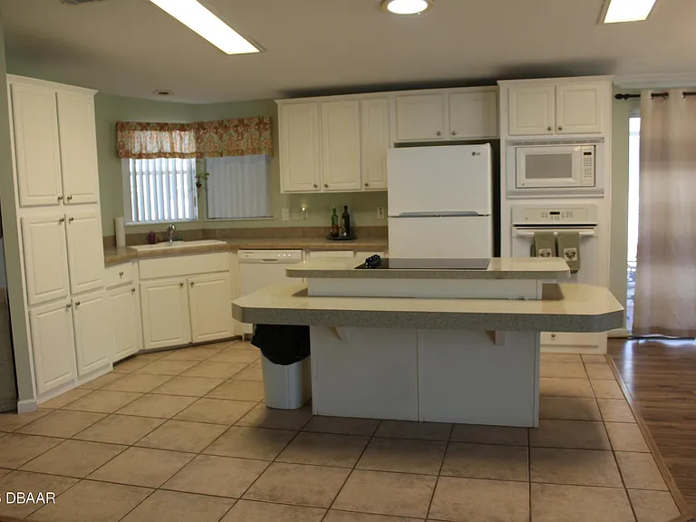 145 Green Forest Dr — Photo 10