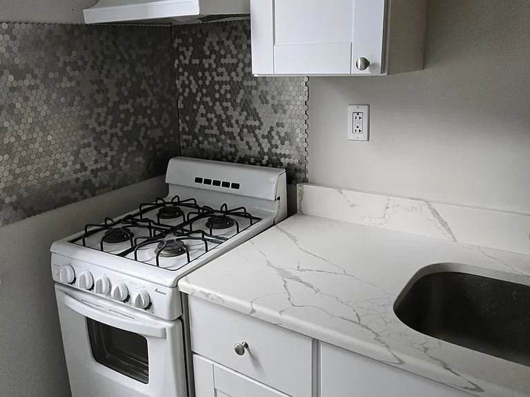 1185 Commonwealth Ave #6 — Photo 14